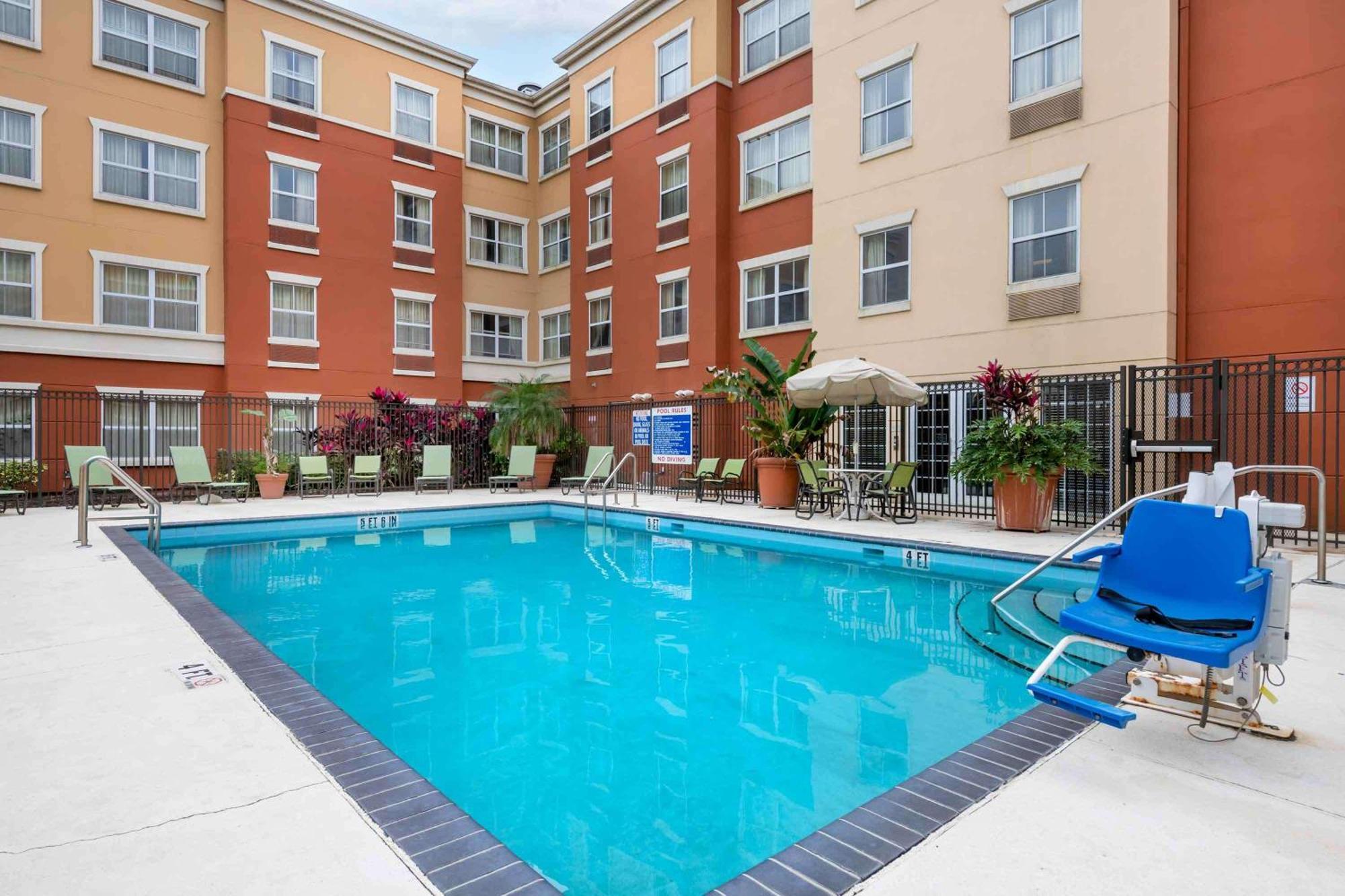 Extended Stay America Suites - Orlando - Convention Center - 6443 Westwood Williamsburg Экстерьер фото