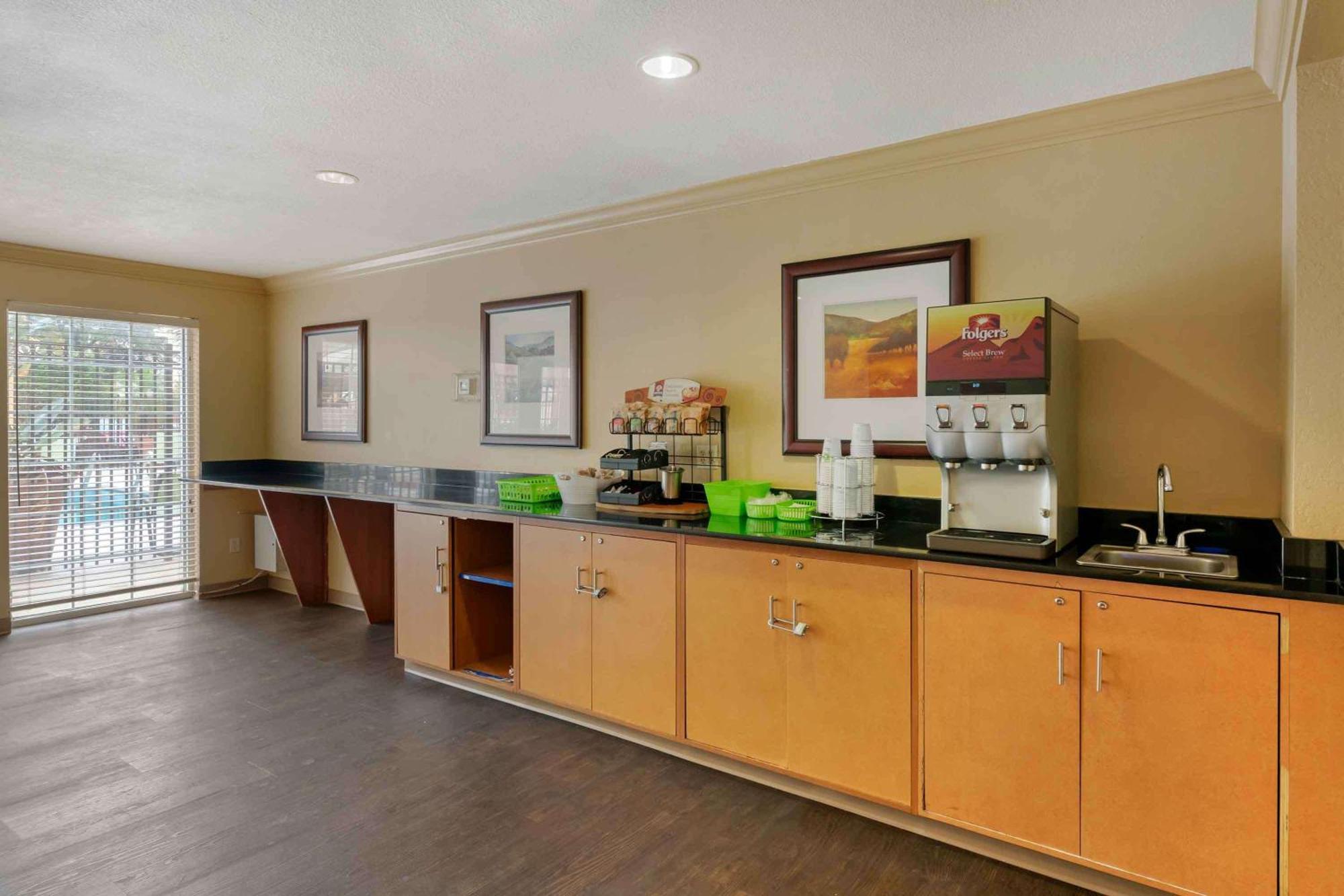 Extended Stay America Suites - Orlando - Convention Center - 6443 Westwood Williamsburg Экстерьер фото