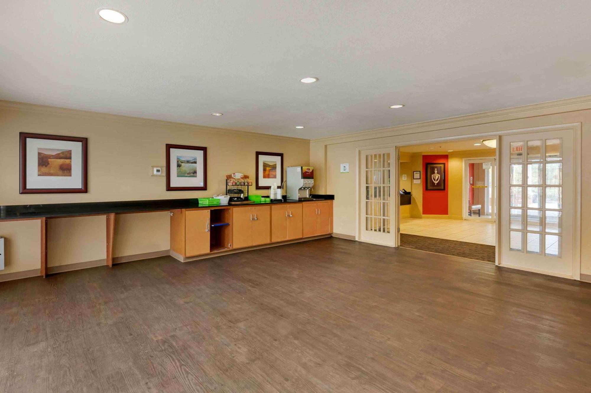 Extended Stay America Suites - Orlando - Convention Center - 6443 Westwood Williamsburg Экстерьер фото